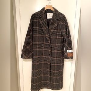 Aritzia Babaton Slouch wool Coat. No pilling, A+ cond. Size 2 (medium)